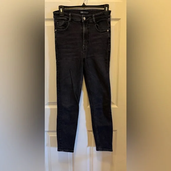 Zara Skinny Jeans - Picture 2 of 5